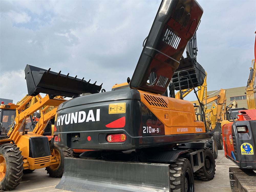 HYUNDAI 210W-9S - Τροχοφόρος εκσκαφέας: φωτογραφία 2 HYUNDAI 210W-9S - Τροχοφόρος εκσκαφέας: φωτογραφία 2