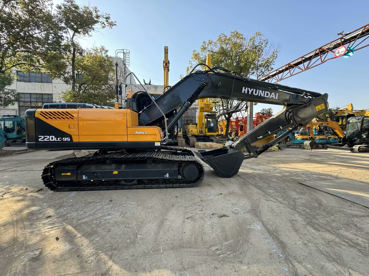 HYUNDAI 220LC - 9S 220LC - 9T - Ερπυστριοφόρος εκσκαφέας: φωτογραφία 1 HYUNDAI 220LC - 9S 220LC - 9T - Ερπυστριοφόρος εκσκαφέας: φωτογραφία 1
