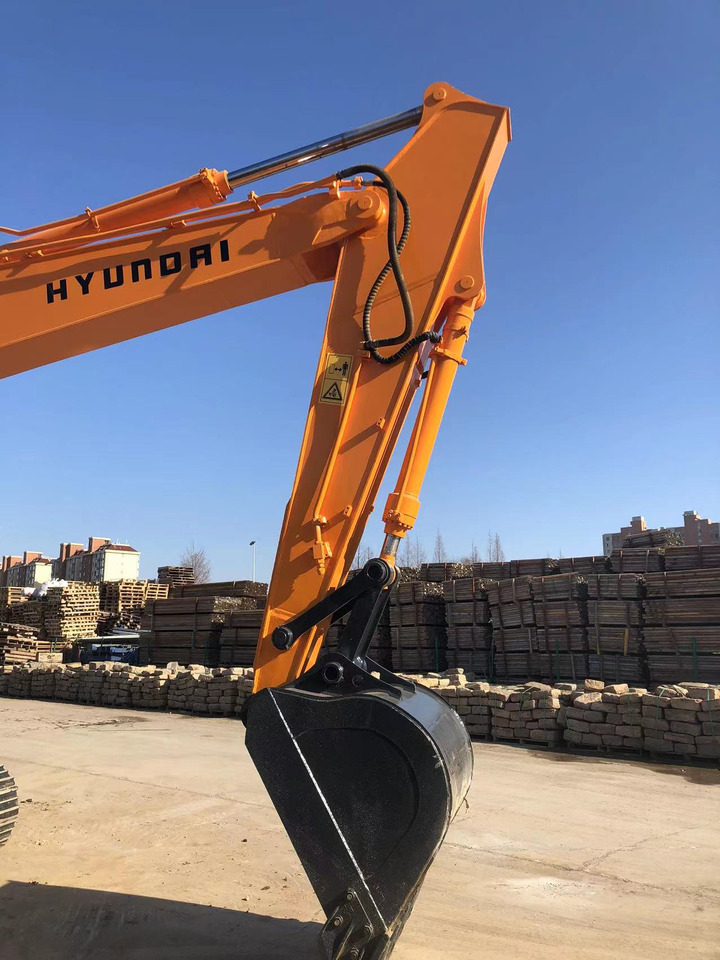 HYUNDAI R 215 -9 Hyundai R215-9 - Ερπυστριοφόρος εκσκαφέας: φωτογραφία 4 HYUNDAI R 215 -9 Hyundai R215-9 - Ερπυστριοφόρος εκσκαφέας: φωτογραφία 4
