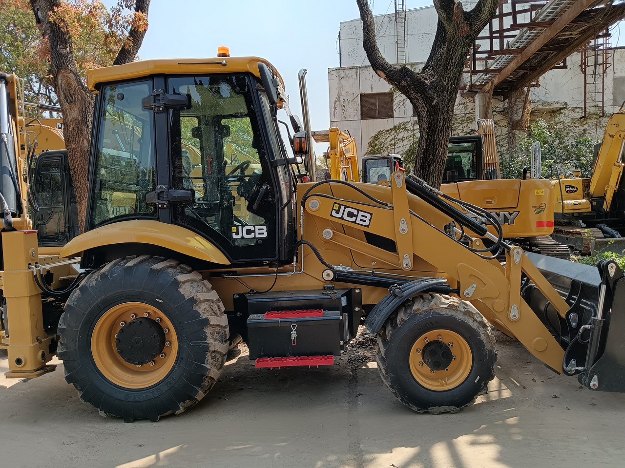JCB 3CX BRAND NEW - Φορτωτής εκσκαφέας: φωτογραφία 2 JCB 3CX BRAND NEW - Φορτωτής εκσκαφέας: φωτογραφία 2
