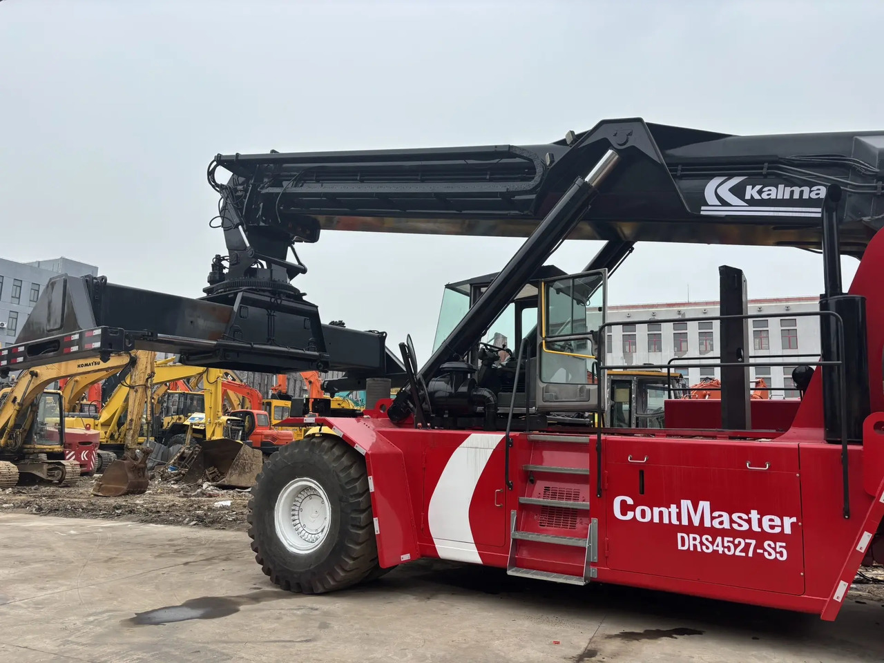 KALMAR DRS4527-S5 - Reachstacker: φωτογραφία 3 KALMAR DRS4527-S5 - Reachstacker: φωτογραφία 3