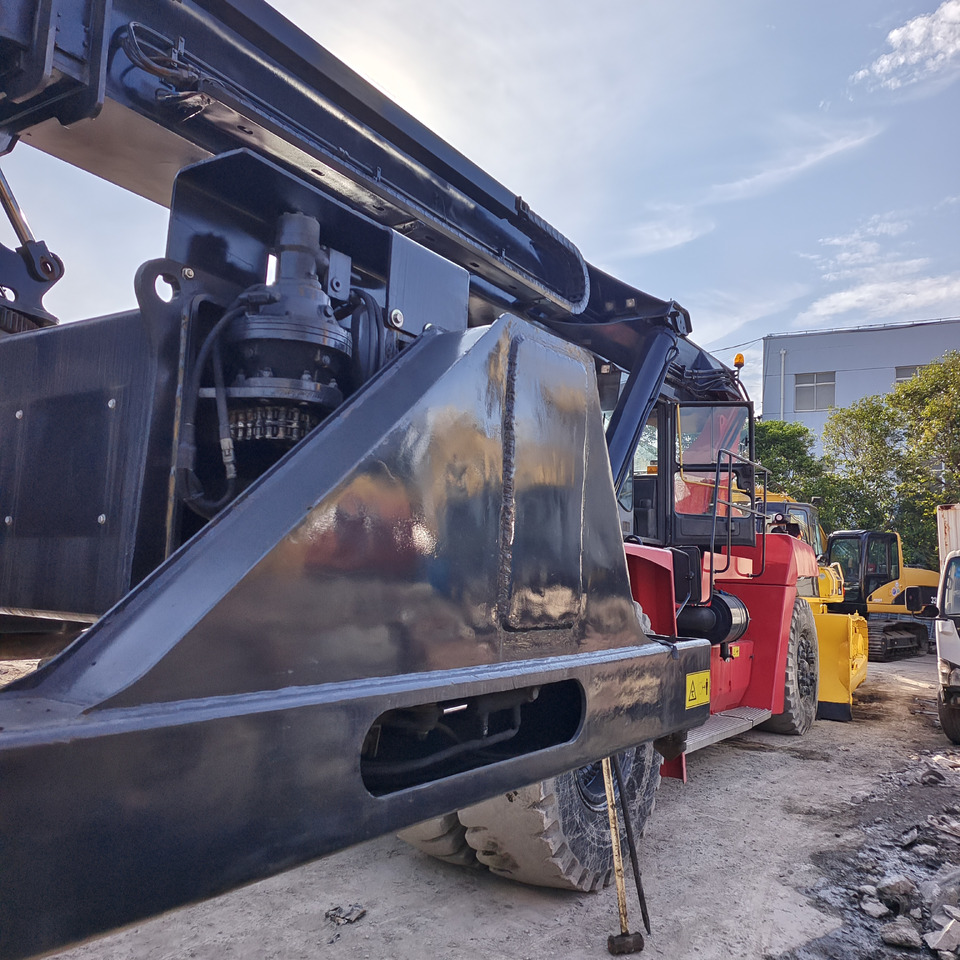 KALMAR DRT450 45 TON REACH STACKER DRF450 DRU DRD 450 - Reachstacker: φωτογραφία 5 KALMAR DRT450 45 TON REACH STACKER DRF450 DRU DRD 450 - Reachstacker: φωτογραφία 5