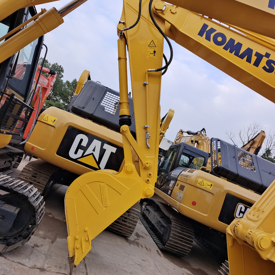 KOMATSU PC210 LC - Ερπυστριοφόρος εκσκαφέας: φωτογραφία 2 KOMATSU PC210 LC - Ερπυστριοφόρος εκσκαφέας: φωτογραφία 2