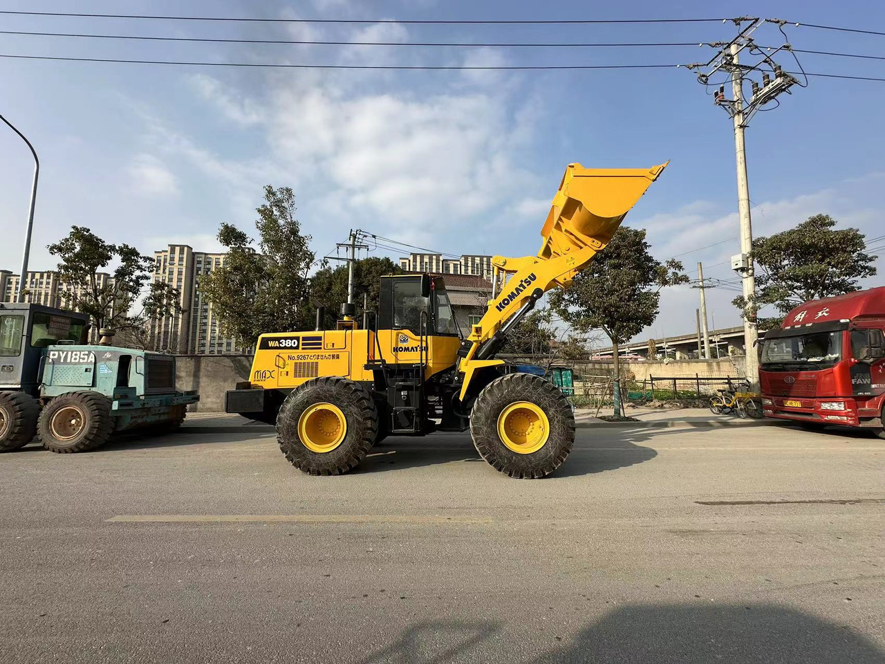 KOMATSU WA 380 - Ελαστιχοφόρος φορτωτής: φωτογραφία 3 KOMATSU WA 380 - Ελαστιχοφόρος φορτωτής: φωτογραφία 3