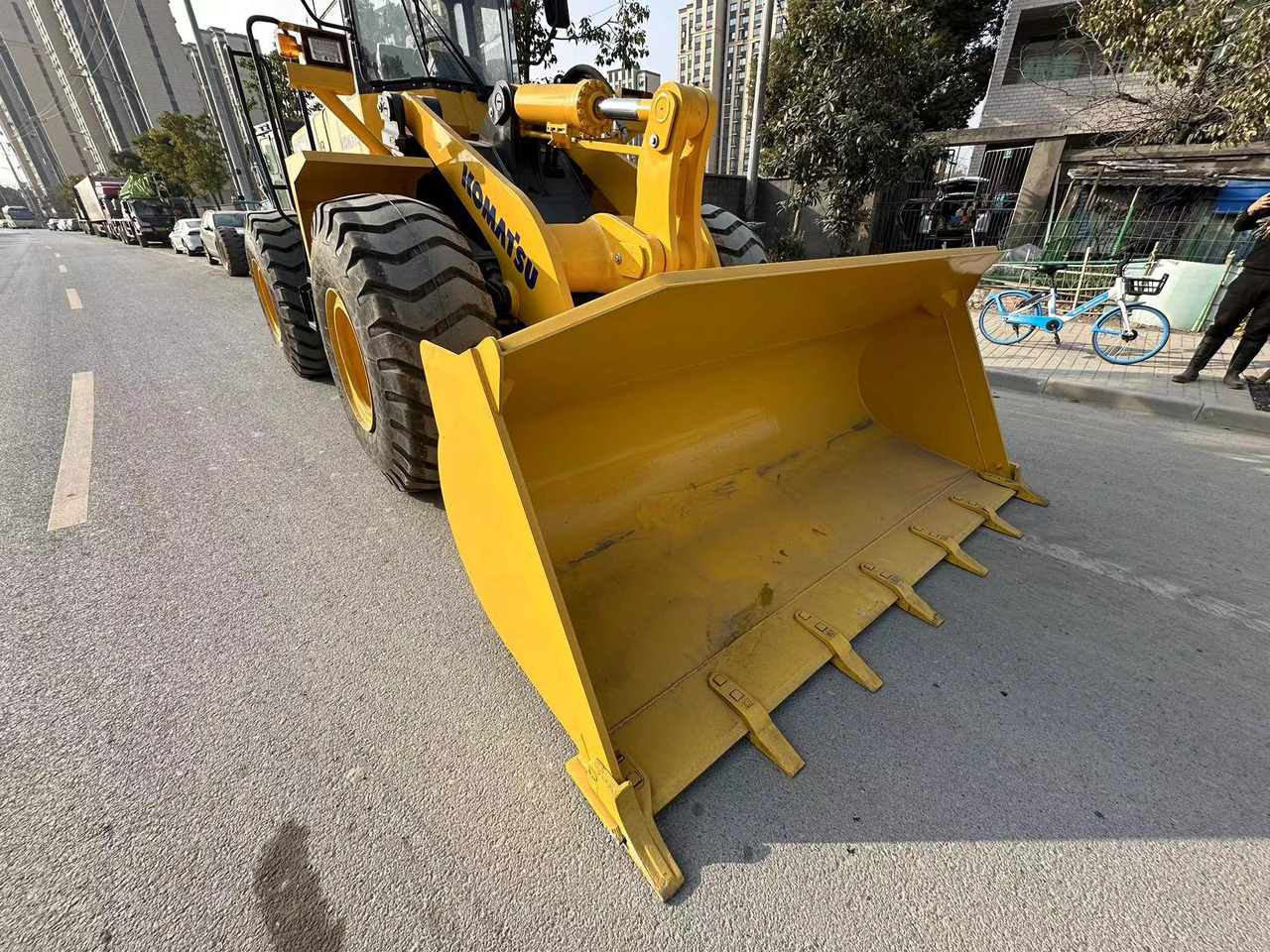 KOMATSU WA 380 - Ελαστιχοφόρος φορτωτής: φωτογραφία 5 KOMATSU WA 380 - Ελαστιχοφόρος φορτωτής: φωτογραφία 5