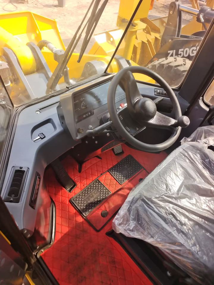 KOMATSU WA 470 - Ελαστιχοφόρος φορτωτής: φωτογραφία 4 KOMATSU WA 470 - Ελαστιχοφόρος φορτωτής: φωτογραφία 4