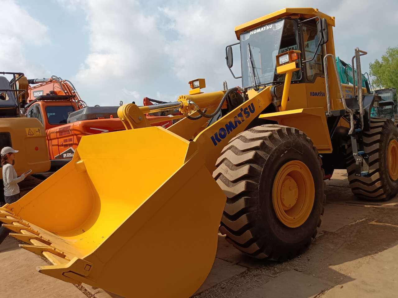 KOMATSU WA 470 - Ελαστιχοφόρος φορτωτής: φωτογραφία 2 KOMATSU WA 470 - Ελαστιχοφόρος φορτωτής: φωτογραφία 2