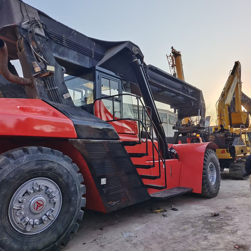 Reachstacker SANY SRSC 45 C30 45 TON Capacity SRSC45C30: φωτογραφία 1