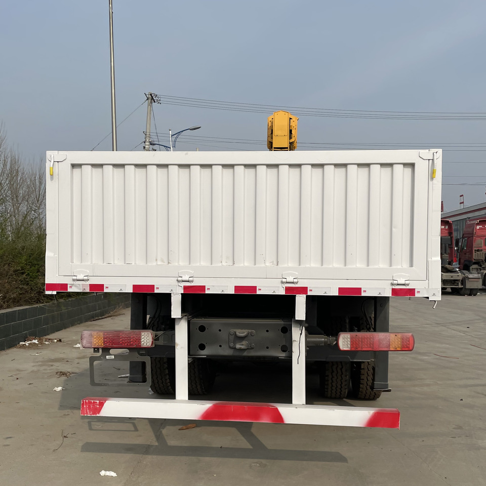 SINOTRUK HOWO 8 TON Knuckle Boom Crane TRUCK MOUNTED CRANE - Φορτηγό με γερανό: φωτογραφία 5 SINOTRUK HOWO 8 TON Knuckle Boom Crane TRUCK MOUNTED CRANE - Φορτηγό με γερανό: φωτογραφία 5