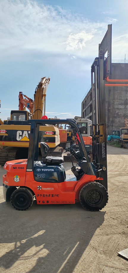 TOYOTA FD30 - Περονοφόρο όχημα: φωτογραφία 5 TOYOTA FD30 - Περονοφόρο όχημα: φωτογραφία 5