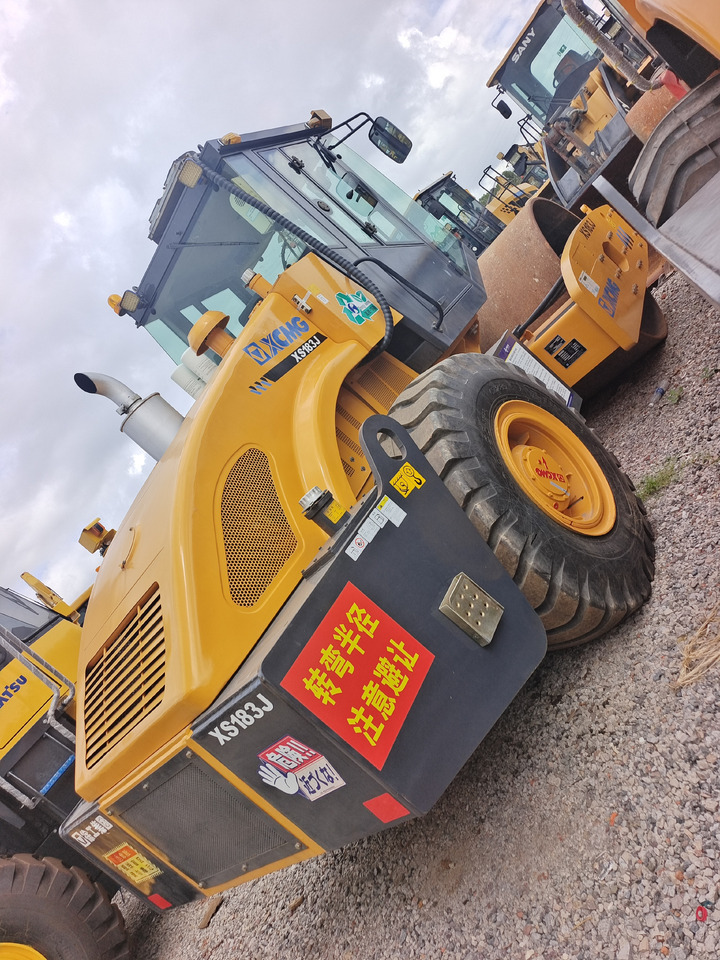 XCMG XS183J 203J 223J 263J - Ασφαλτικός οδοστρωτήρας: φωτογραφία 3 XCMG XS183J 203J 223J 263J - Ασφαλτικός οδοστρωτήρας: φωτογραφία 3