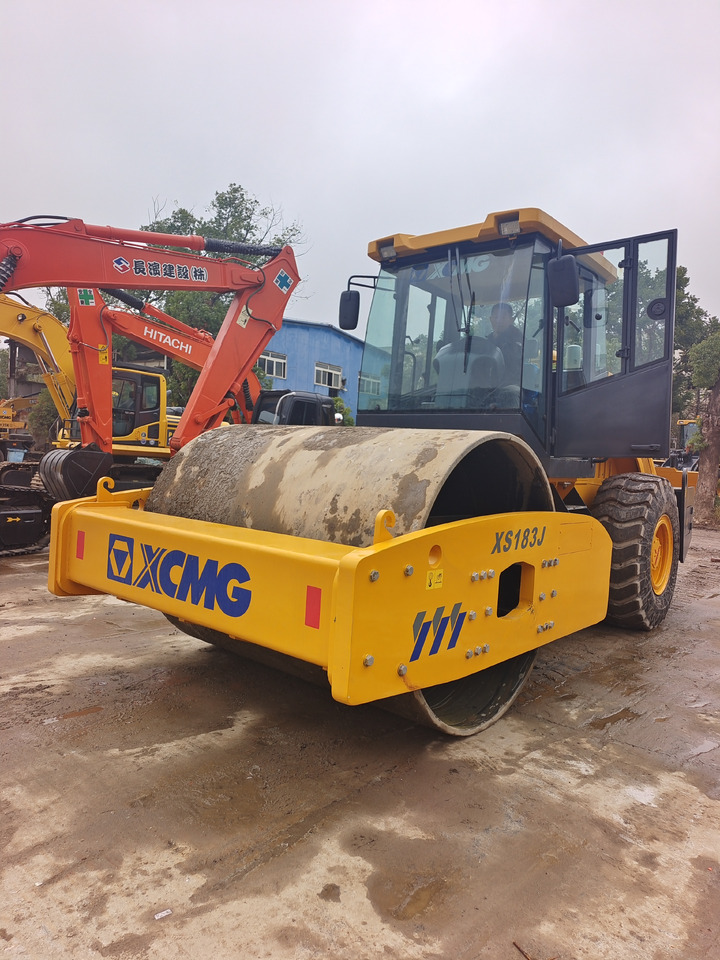 XCMG XS183J - Ασφαλτικός οδοστρωτήρας: φωτογραφία 2 XCMG XS183J - Ασφαλτικός οδοστρωτήρας: φωτογραφία 2
