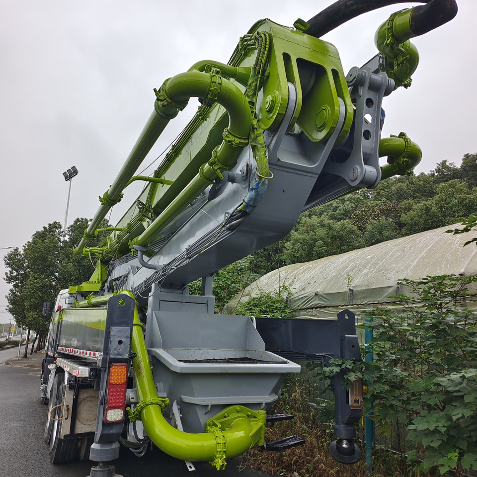 ZOOMLION ZLJ5336THBSE 47 METER PUMP TRUCK - Αντλία σκυροδέματος: φωτογραφία 2 ZOOMLION ZLJ5336THBSE 47 METER PUMP TRUCK - Αντλία σκυροδέματος: φωτογραφία 2