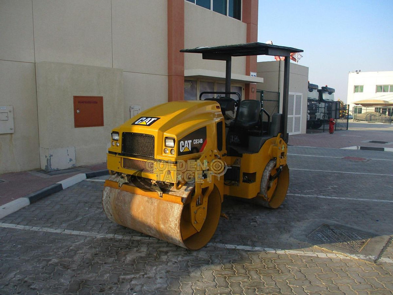Caterpillar CB34B Tandem Roller - Φρεζοσβαρνα: φωτογραφία 2 Caterpillar CB34B Tandem Roller - Φρεζοσβαρνα: φωτογραφία 2
