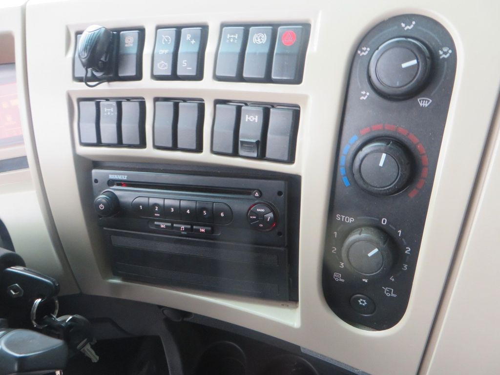 Leasing Renault Premium 450 4x2Tractor ADR Retarder Renault Premium 450 4x2Tractor ADR Retarder: φωτογραφία 14 Leasing Renault Premium 450 4x2Tractor ADR Retarder Renault Premium 450 4x2Tractor ADR Retarder: φωτογραφία 14