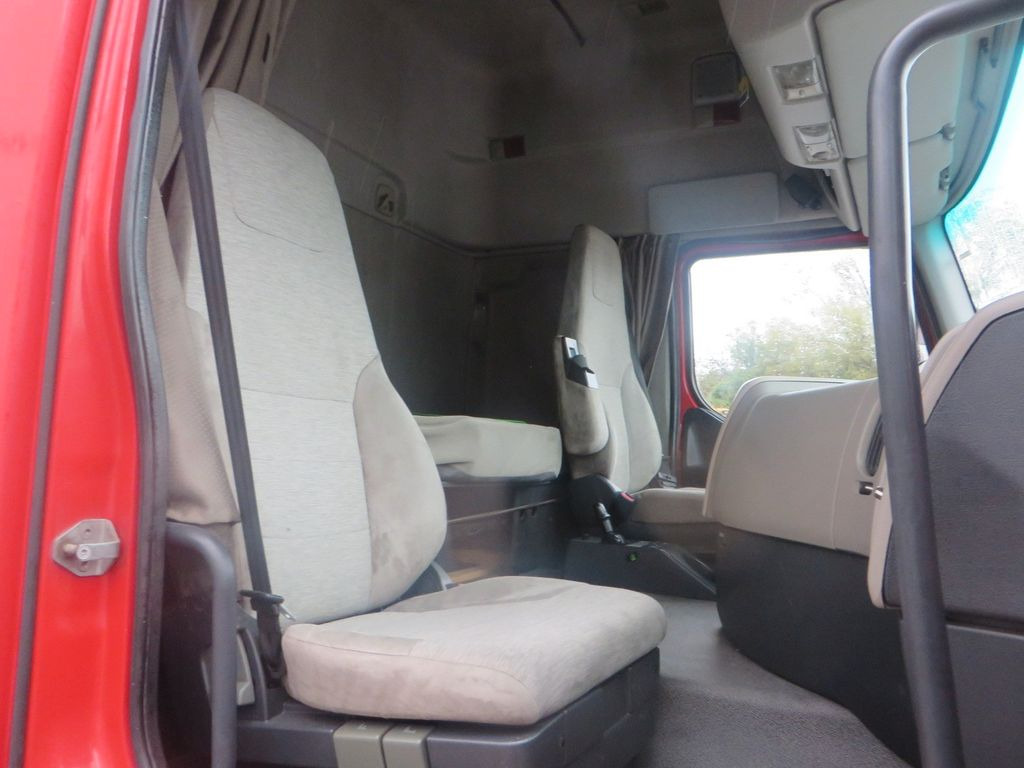 Leasing Renault Premium 450 4x2Tractor ADR Retarder Renault Premium 450 4x2Tractor ADR Retarder: φωτογραφία 18 Leasing Renault Premium 450 4x2Tractor ADR Retarder Renault Premium 450 4x2Tractor ADR Retarder: φωτογραφία 18