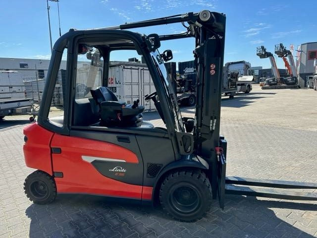Linde E35L - Ηλεκτροκίνητο περονοφόρο: φωτογραφία 3 Linde E35L - Ηλεκτροκίνητο περονοφόρο: φωτογραφία 3