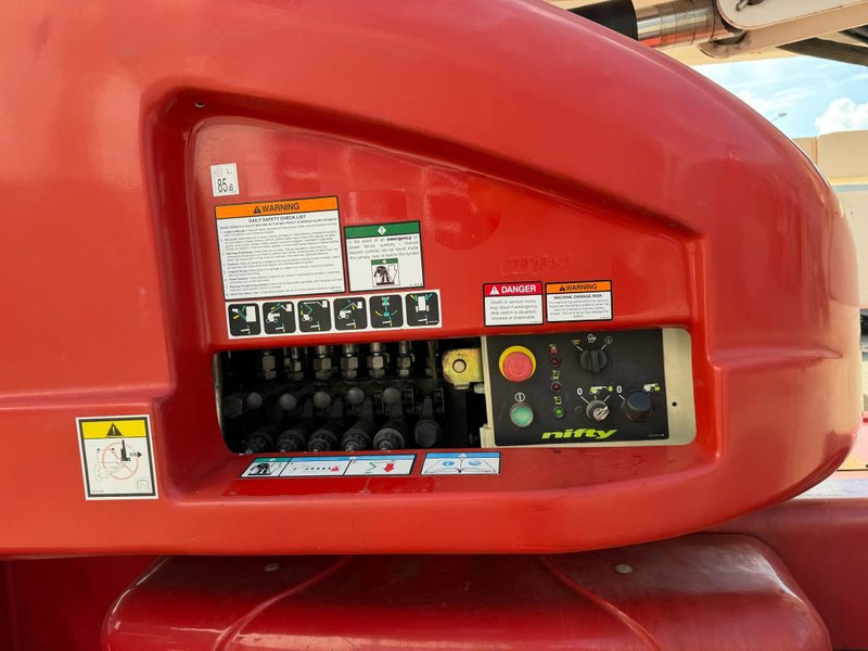 Καλαθοφόρο ανυψωτικό Niftylift HR 28: φωτογραφία 7