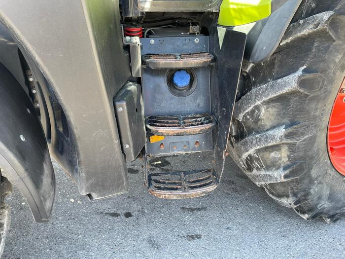 Claas Arion 650 - Τρακτέρ: φωτογραφία 4 Claas Arion 650 - Τρακτέρ: φωτογραφία 4