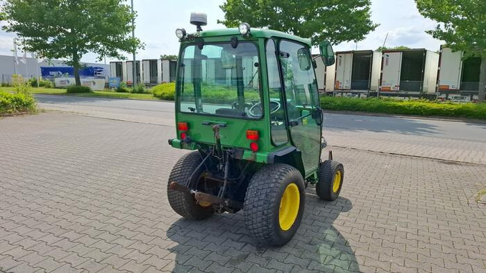 John Deere 4010 HST - Τρακτέρ: φωτογραφία 4 John Deere 4010 HST - Τρακτέρ: φωτογραφία 4
