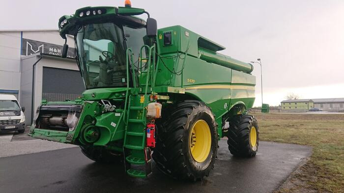 John Deere S670 - Θεριζοαλωνιστική μηχανή: φωτογραφία 1 John Deere S670 - Θεριζοαλωνιστική μηχανή: φωτογραφία 1