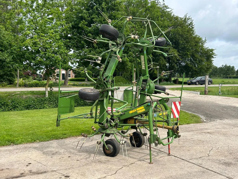 Krone KW 6.40 schudder schuilstelling hooibouw 6 elements - Χορτοσυλλέκτης: φωτογραφία 1 Krone KW 6.40 schudder schuilstelling hooibouw 6 elements - Χορτοσυλλέκτης: φωτογραφία 1