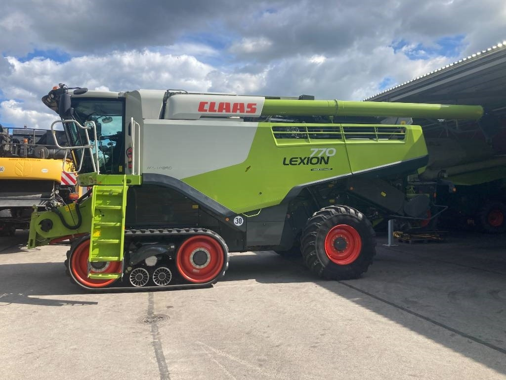Claas Lexion 770 TT - Θεριζοαλωνιστική μηχανή: φωτογραφία 1 Claas Lexion 770 TT - Θεριζοαλωνιστική μηχανή: φωτογραφία 1