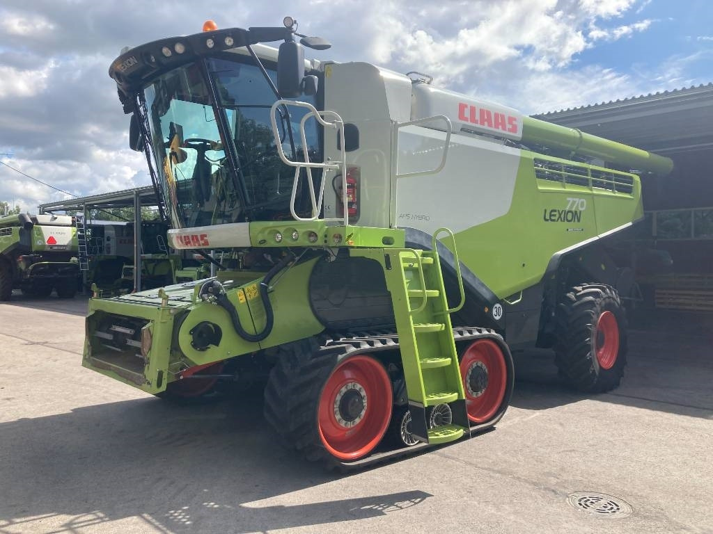 Claas Lexion 770 TT - Θεριζοαλωνιστική μηχανή: φωτογραφία 2 Claas Lexion 770 TT - Θεριζοαλωνιστική μηχανή: φωτογραφία 2