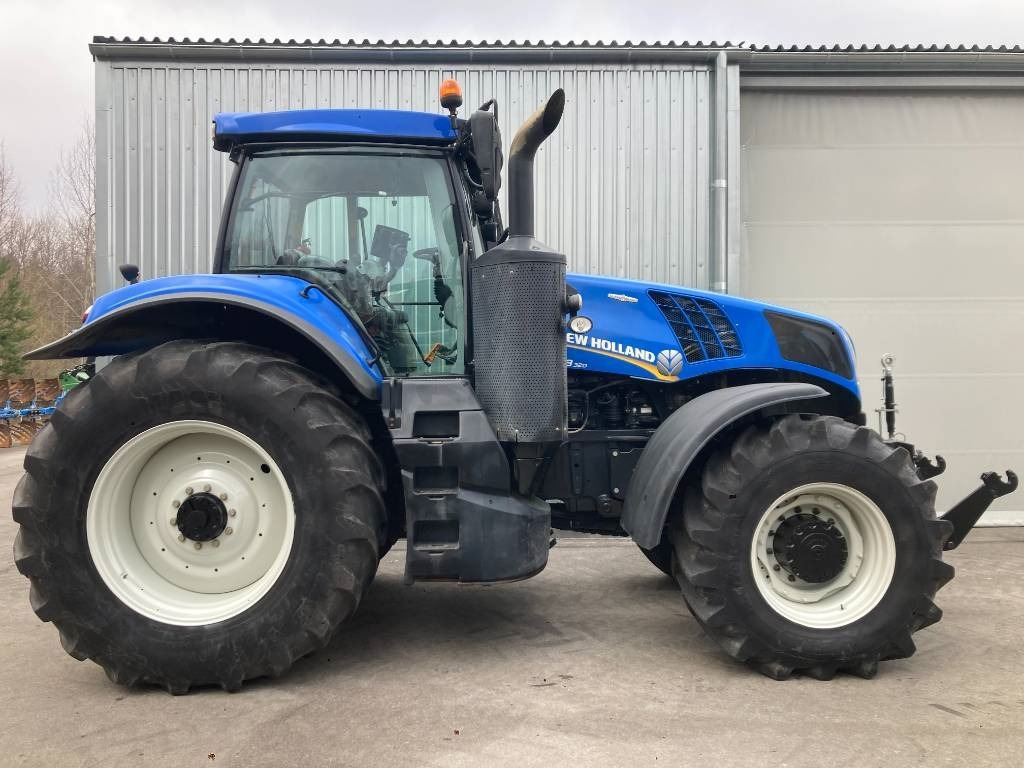 New Holland T 8.320 AC - Τρακτέρ: φωτογραφία 2 New Holland T 8.320 AC - Τρακτέρ: φωτογραφία 2