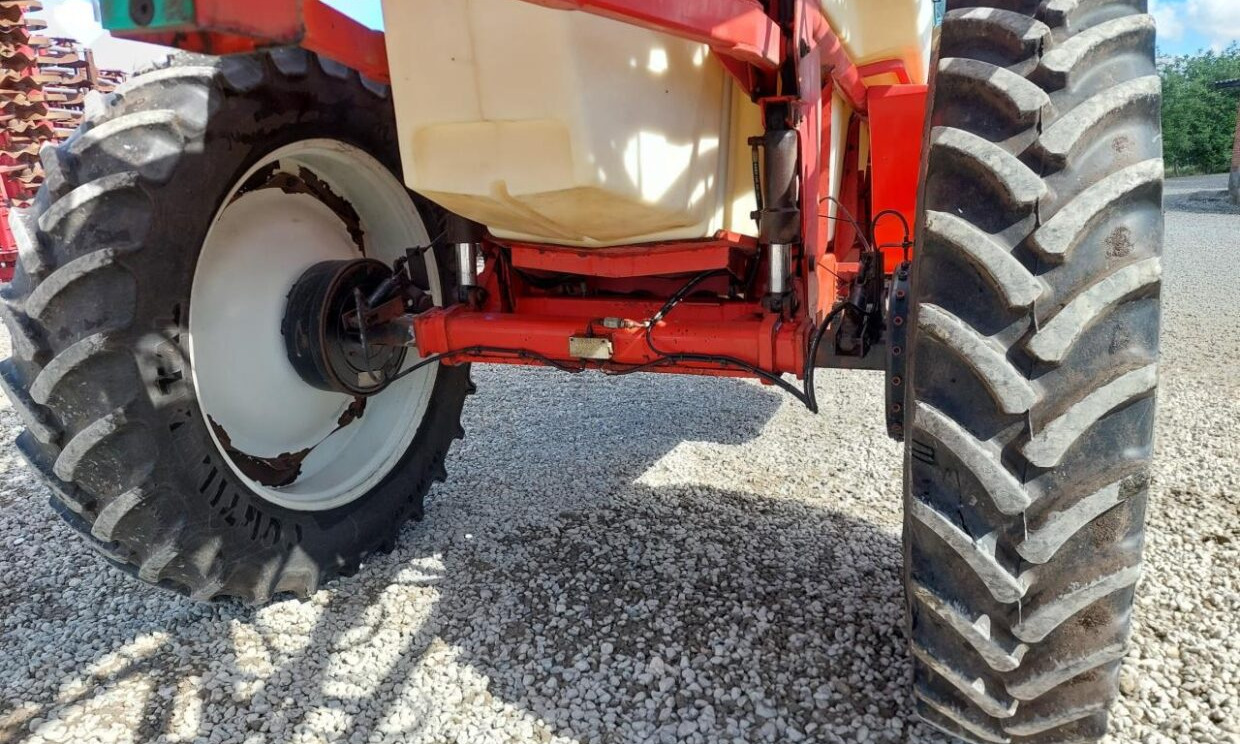 Bargam Compact 6200 - 24-36m med GPS - Συρόμενο ψεκαστικό: φωτογραφία 5 Bargam Compact 6200 - 24-36m med GPS - Συρόμενο ψεκαστικό: φωτογραφία 5