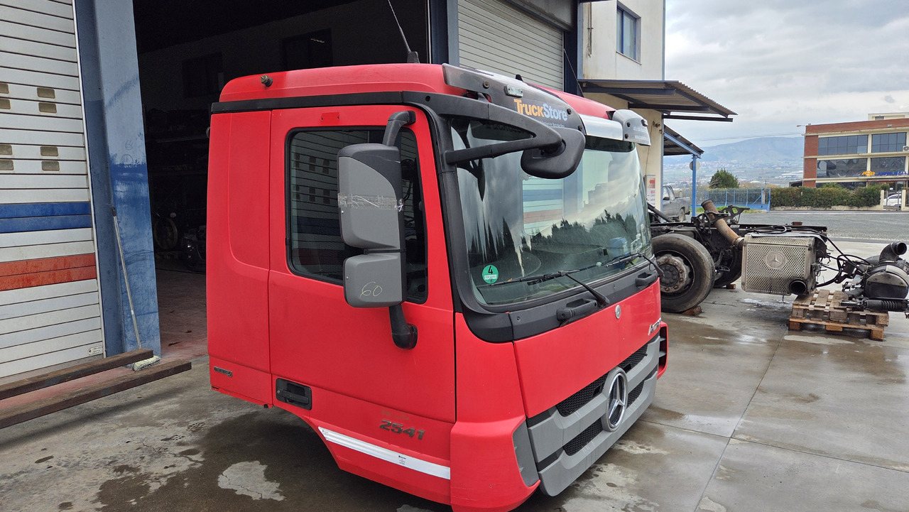 MERCEDES-BENZ CABIN ACTROS MP3 MEDIUM - Καμπίνα για Φορτηγό: φωτογραφία 3 MERCEDES-BENZ CABIN ACTROS MP3 MEDIUM - Καμπίνα για Φορτηγό: φωτογραφία 3