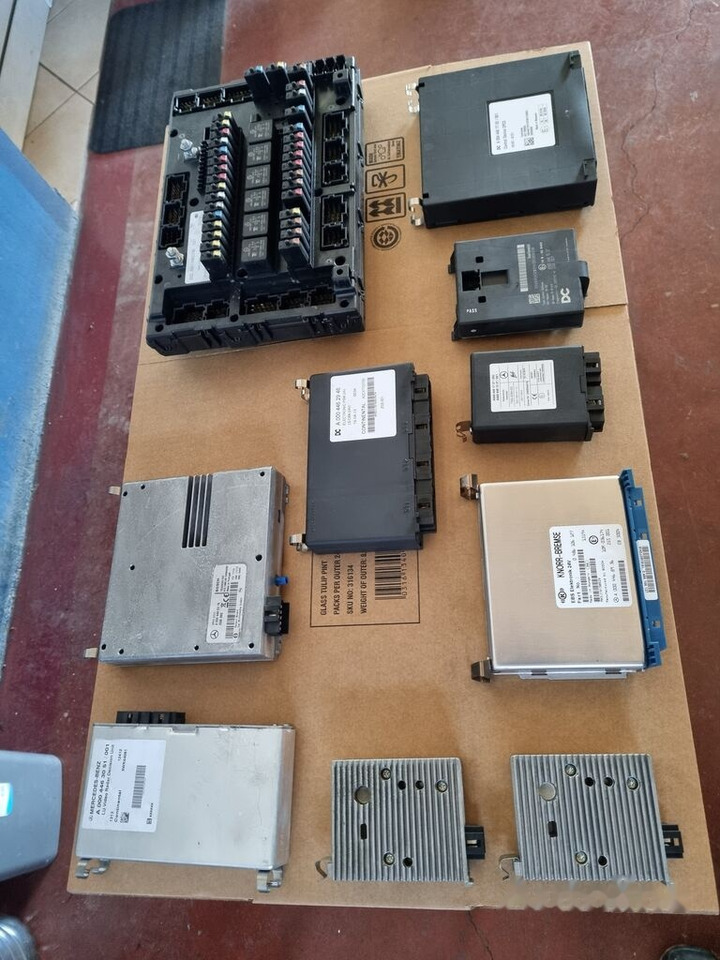 Mercedes-Benz Actros MP4 - Ηλεκτρονική μονάδα ελέγχου για Φορτηγό: φωτογραφία 3 Mercedes-Benz Actros MP4 - Ηλεκτρονική μονάδα ελέγχου για Φορτηγό: φωτογραφία 3