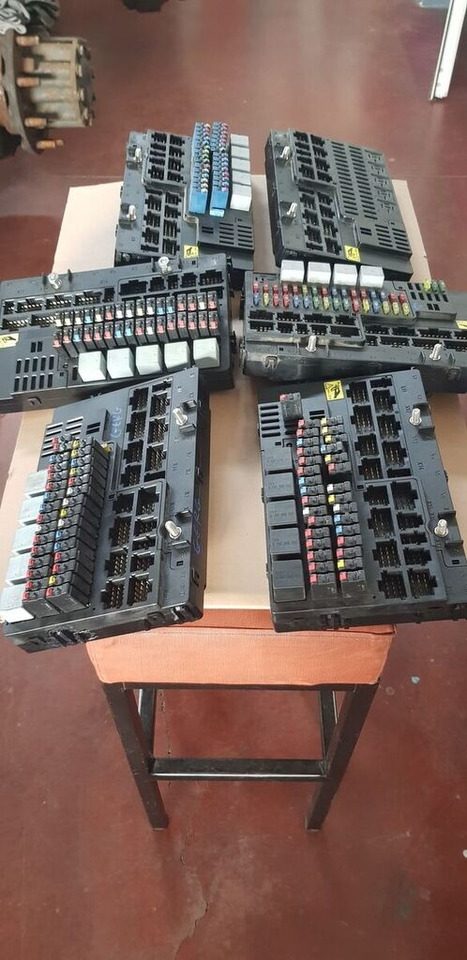 Mercedes-Benz GRUNDMODUL ACTROS MP4 A001 446 25 58 Mercedes-Benz ACTROS MP4 - Ηλεκτρονική μονάδα ελέγχου για Φορτηγό: φωτογραφία 3 Mercedes-Benz GRUNDMODUL ACTROS MP4 A001 446 25 58 Mercedes-Benz ACTROS MP4 - Ηλεκτρονική μονάδα ελέγχου για Φορτηγό: φωτογραφία 3