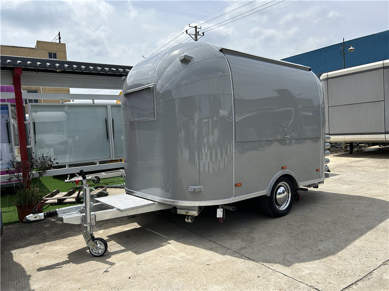 Small Food Trailer Crepes, Gelato & More | European Street Food Truck - Ρυμουλκούμενη καντίνα: φωτογραφία 5 Small Food Trailer Crepes, Gelato & More | European Street Food Truck - Ρυμουλκούμενη καντίνα: φωτογραφία 5