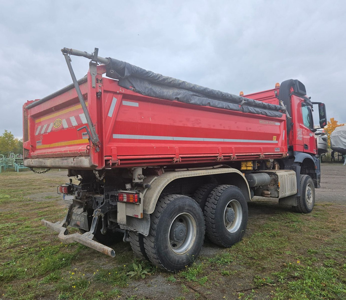 Mercedes-Benz Arocs 3346 6x6 Dreiseitenkipper mit Bordmatik - Φορτηγό ανατρεπόμενο: φωτογραφία 2 Mercedes-Benz Arocs 3346 6x6 Dreiseitenkipper mit Bordmatik - Φορτηγό ανατρεπόμενο: φωτογραφία 2