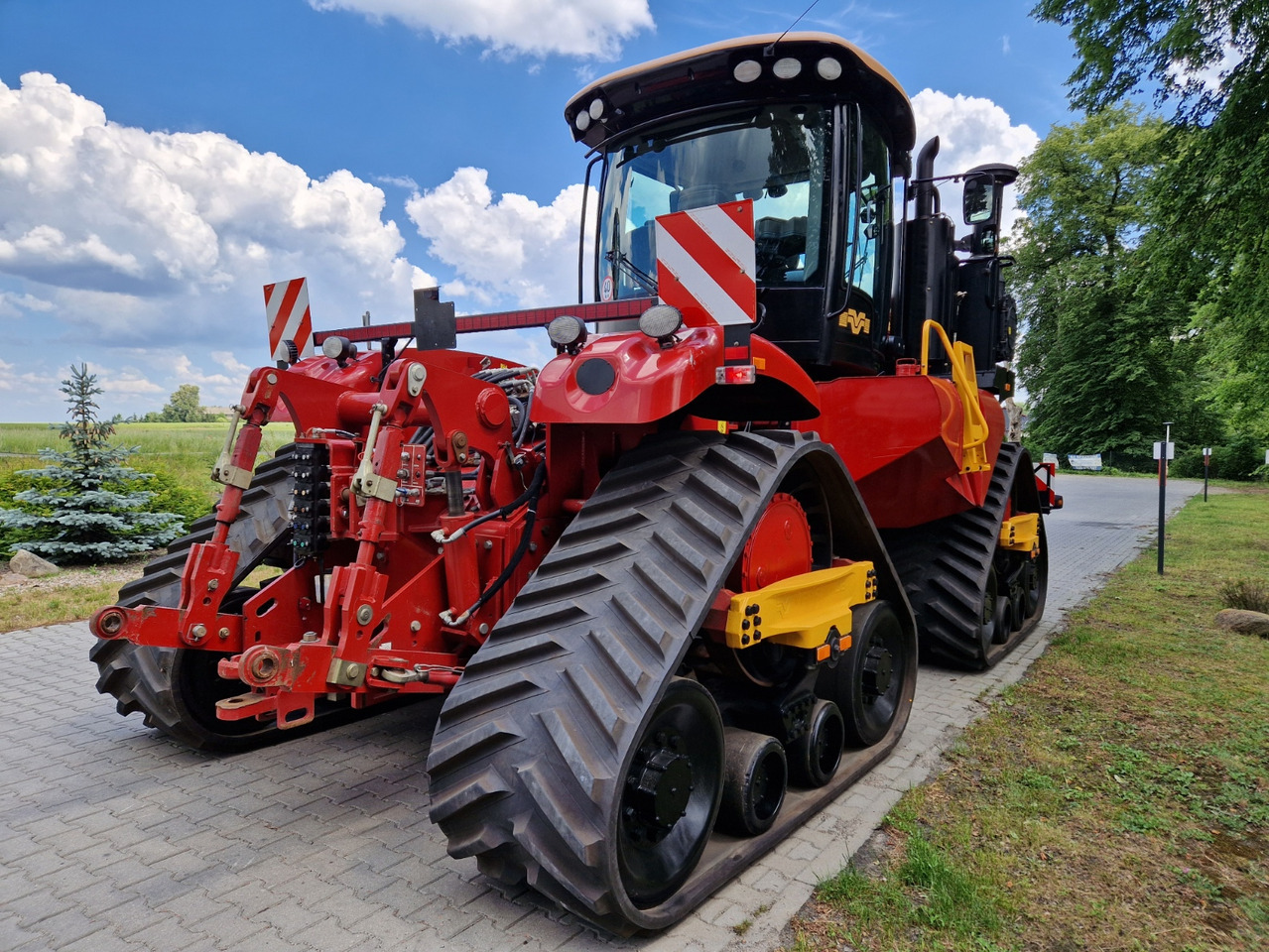 Ερπυστριοφόρο τρακτέρ Versatile 610 Delta Track: φωτογραφία 6