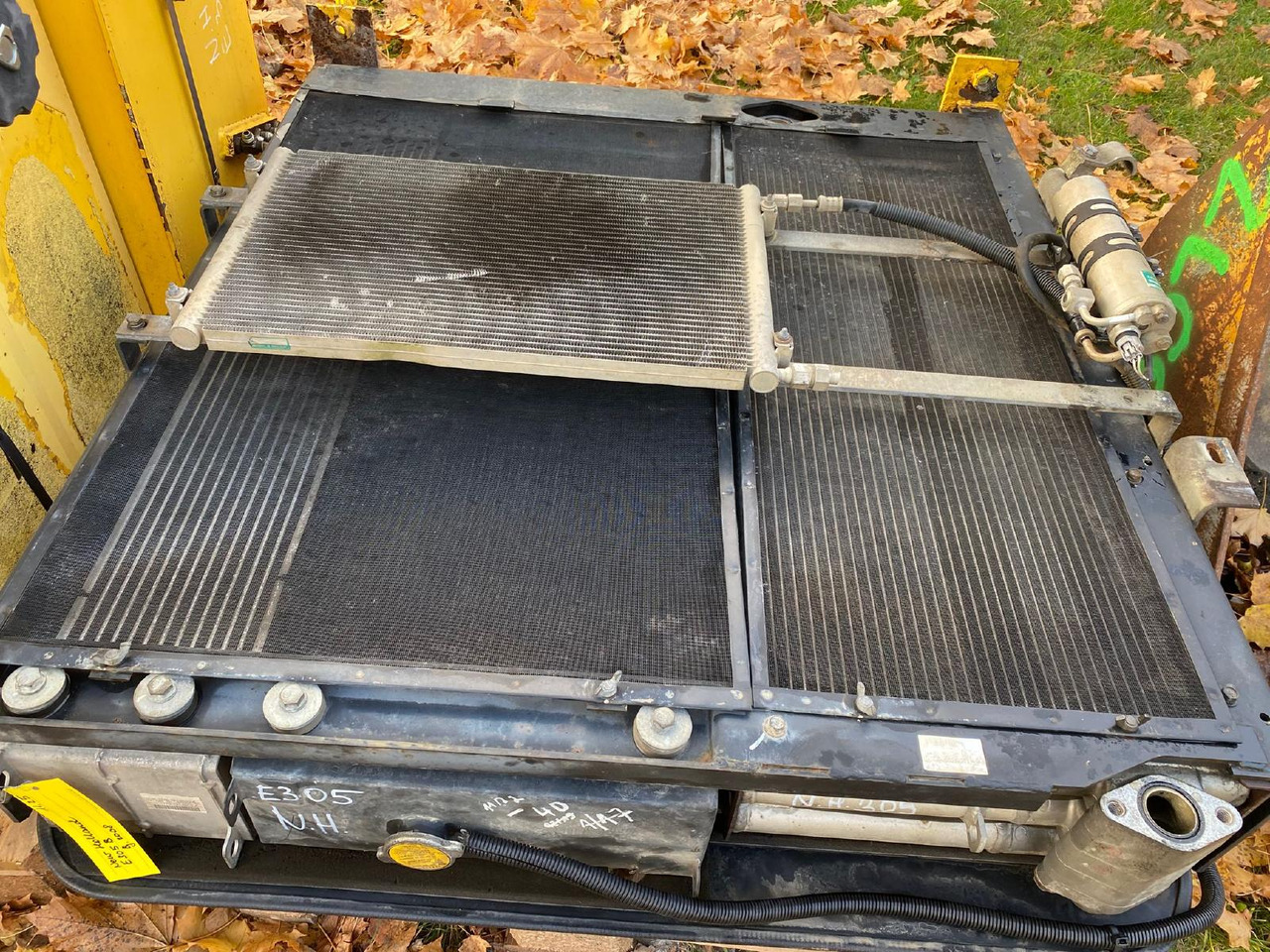 Holland E 305 - Σύστημα ψύξης για Κατασκευή μηχανήματα: φωτογραφία 2 Holland E 305 - Σύστημα ψύξης για Κατασκευή μηχανήματα: φωτογραφία 2