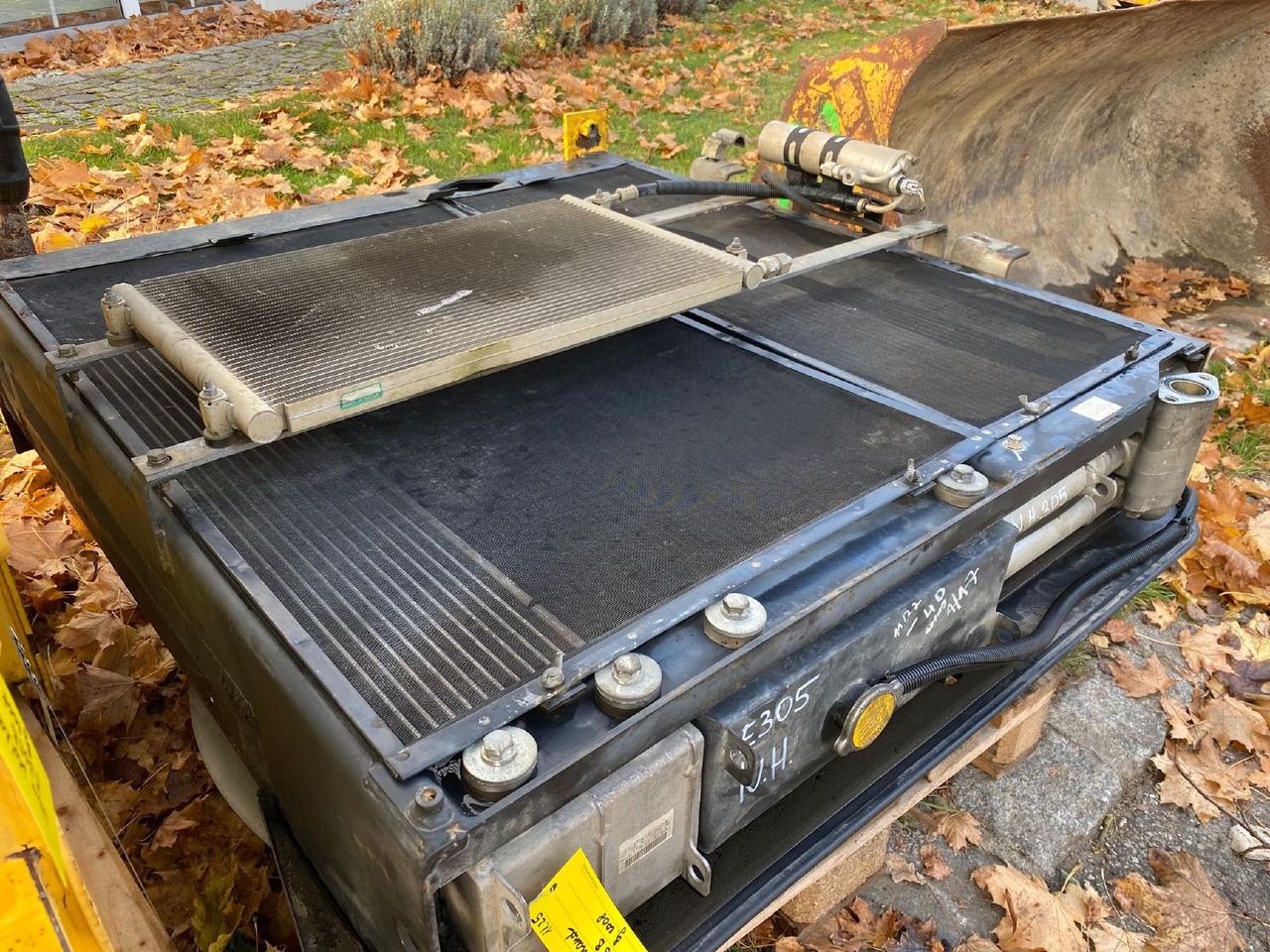 Holland E 305 - Σύστημα ψύξης για Κατασκευή μηχανήματα: φωτογραφία 1 Holland E 305 - Σύστημα ψύξης για Κατασκευή μηχανήματα: φωτογραφία 1