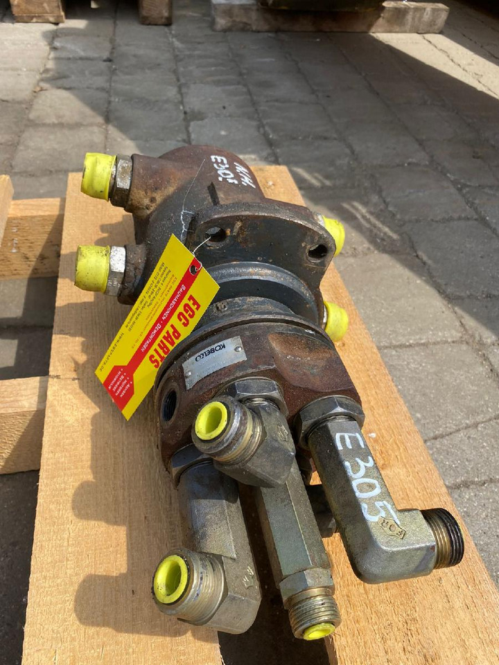 Holland E 305 - Μειωτήρας περιστροφής για Ερπυστριοφόρος εκσκαφέας: φωτογραφία 4 Holland E 305 - Μειωτήρας περιστροφής για Ερπυστριοφόρος εκσκαφέας: φωτογραφία 4