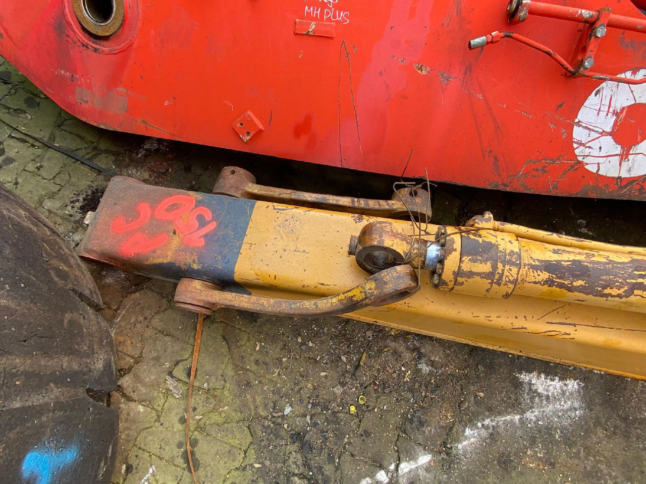 Komatsu PC 150 - Μπούμα: φωτογραφία 4 Komatsu PC 150 - Μπούμα: φωτογραφία 4