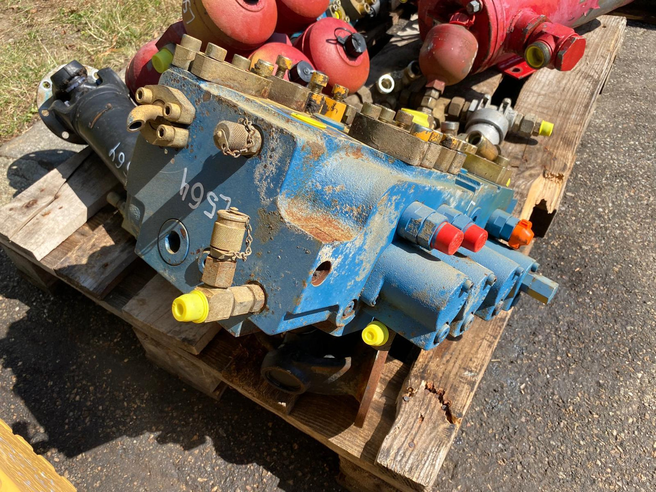 Liebherr L564 - Υδραυλική βαλβίδα για Κατασκευή μηχανήματα: φωτογραφία 4 Liebherr L564 - Υδραυλική βαλβίδα για Κατασκευή μηχανήματα: φωτογραφία 4