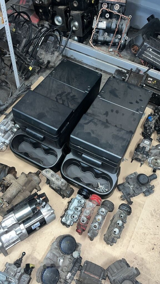 Lodówka Iveco Stralis Indel B SP740 5801710334 IVECO - Καμπίνα και εσωτερικό για Φορτηγό: φωτογραφία 1 Lodówka Iveco Stralis Indel B SP740 5801710334 IVECO - Καμπίνα και εσωτερικό για Φορτηγό: φωτογραφία 1