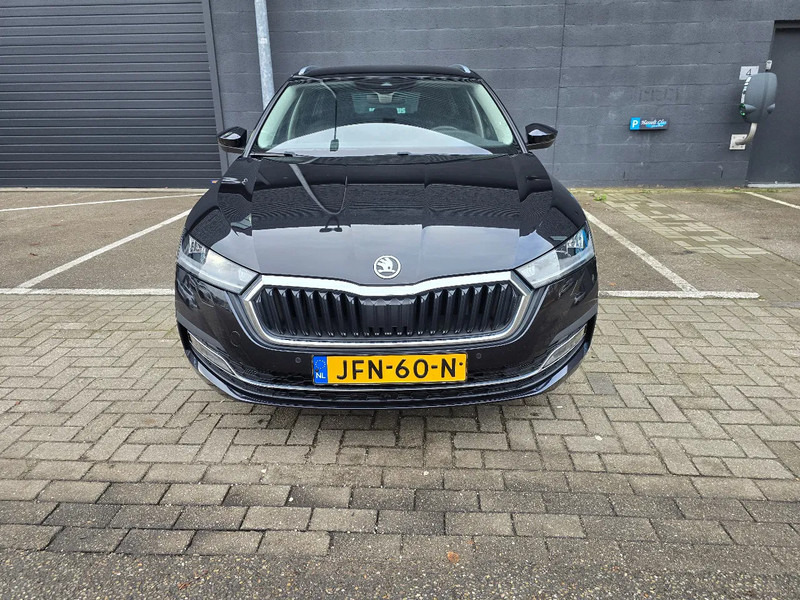 Škoda Octavia Combi 1.0 Benzine - Αυτοκίνητο: φωτογραφία 2 Škoda Octavia Combi 1.0 Benzine - Αυτοκίνητο: φωτογραφία 2