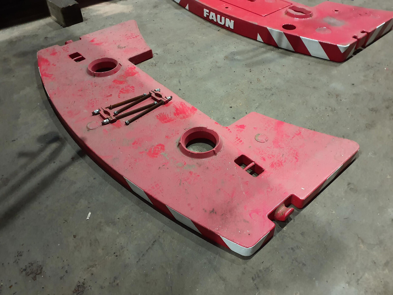 FAUN AUN HK 60 Counterweight 1,1 ton - Αντίβαρο για Τηλεσκοπικός γερανός: φωτογραφία 3 FAUN AUN HK 60 Counterweight 1,1 ton - Αντίβαρο για Τηλεσκοπικός γερανός: φωτογραφία 3