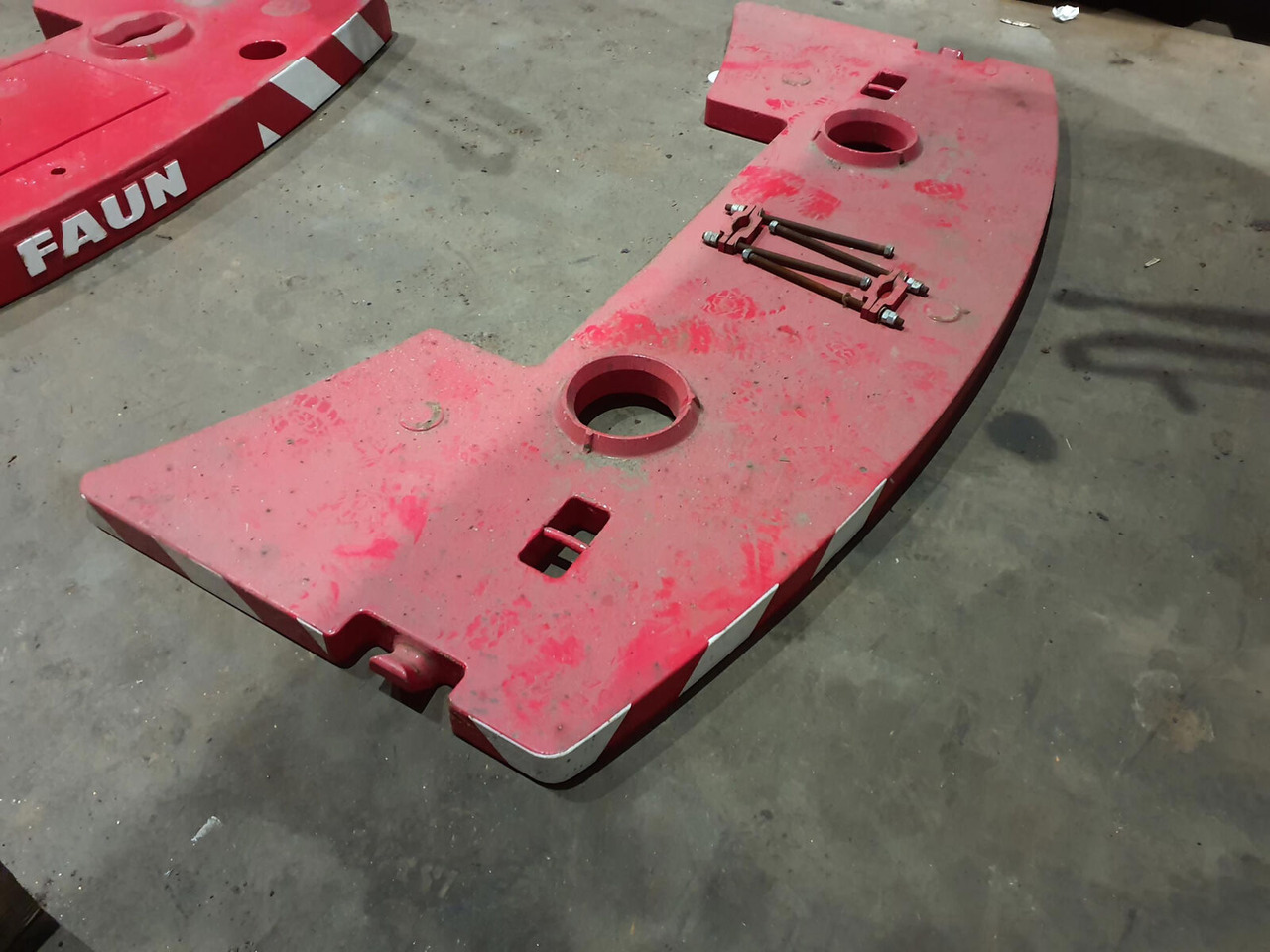 FAUN AUN HK 60 Counterweight 1,1 ton - Αντίβαρο για Τηλεσκοπικός γερανός: φωτογραφία 4 FAUN AUN HK 60 Counterweight 1,1 ton - Αντίβαρο για Τηλεσκοπικός γερανός: φωτογραφία 4