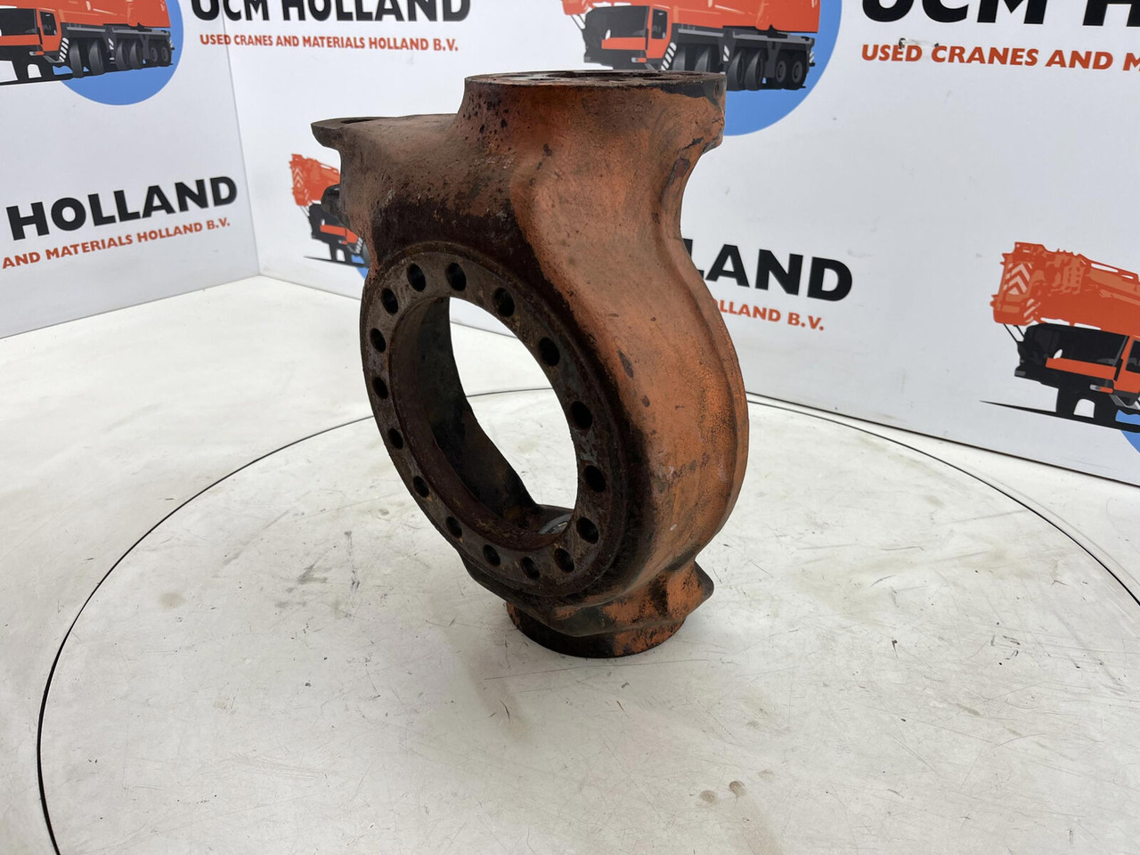 FAUN RTF 50/60 Steering knuckle 16 holes axle 1 right - Ακραξόνιο για Τηλεσκοπικός γερανός: φωτογραφία 1 FAUN RTF 50/60 Steering knuckle 16 holes axle 1 right - Ακραξόνιο για Τηλεσκοπικός γερανός: φωτογραφία 1
