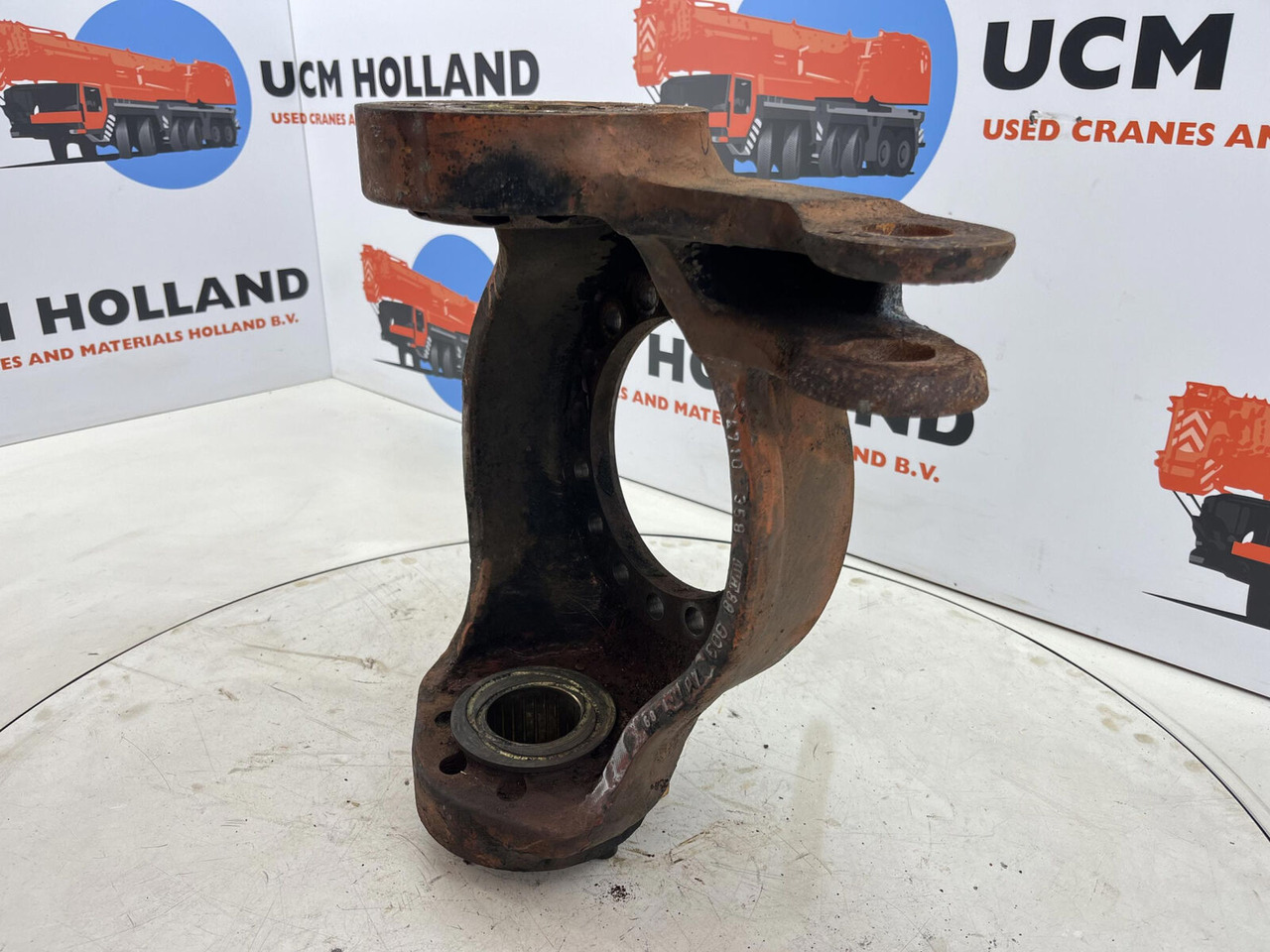 FAUN RTF 50 Steering knuckle 16 holes axle 1 right - Ακραξόνιο για Τηλεσκοπικός γερανός: φωτογραφία 4 FAUN RTF 50 Steering knuckle 16 holes axle 1 right - Ακραξόνιο για Τηλεσκοπικός γερανός: φωτογραφία 4
