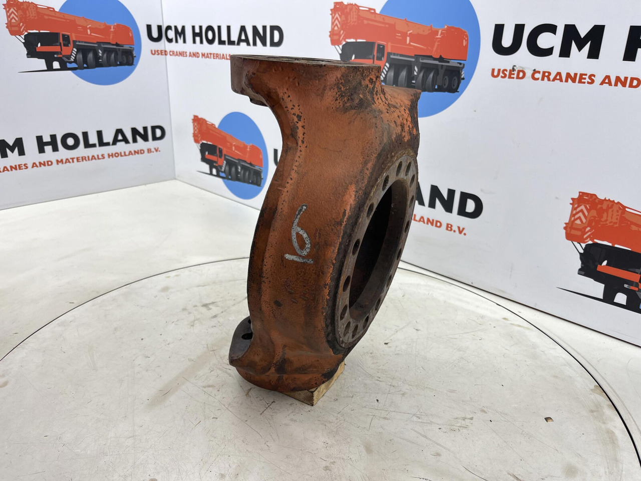 FAUN RTF 50 Steering knuckle 16 holes axle 3 left - Ακραξόνιο για Τηλεσκοπικός γερανός: φωτογραφία 3 FAUN RTF 50 Steering knuckle 16 holes axle 3 left - Ακραξόνιο για Τηλεσκοπικός γερανός: φωτογραφία 3