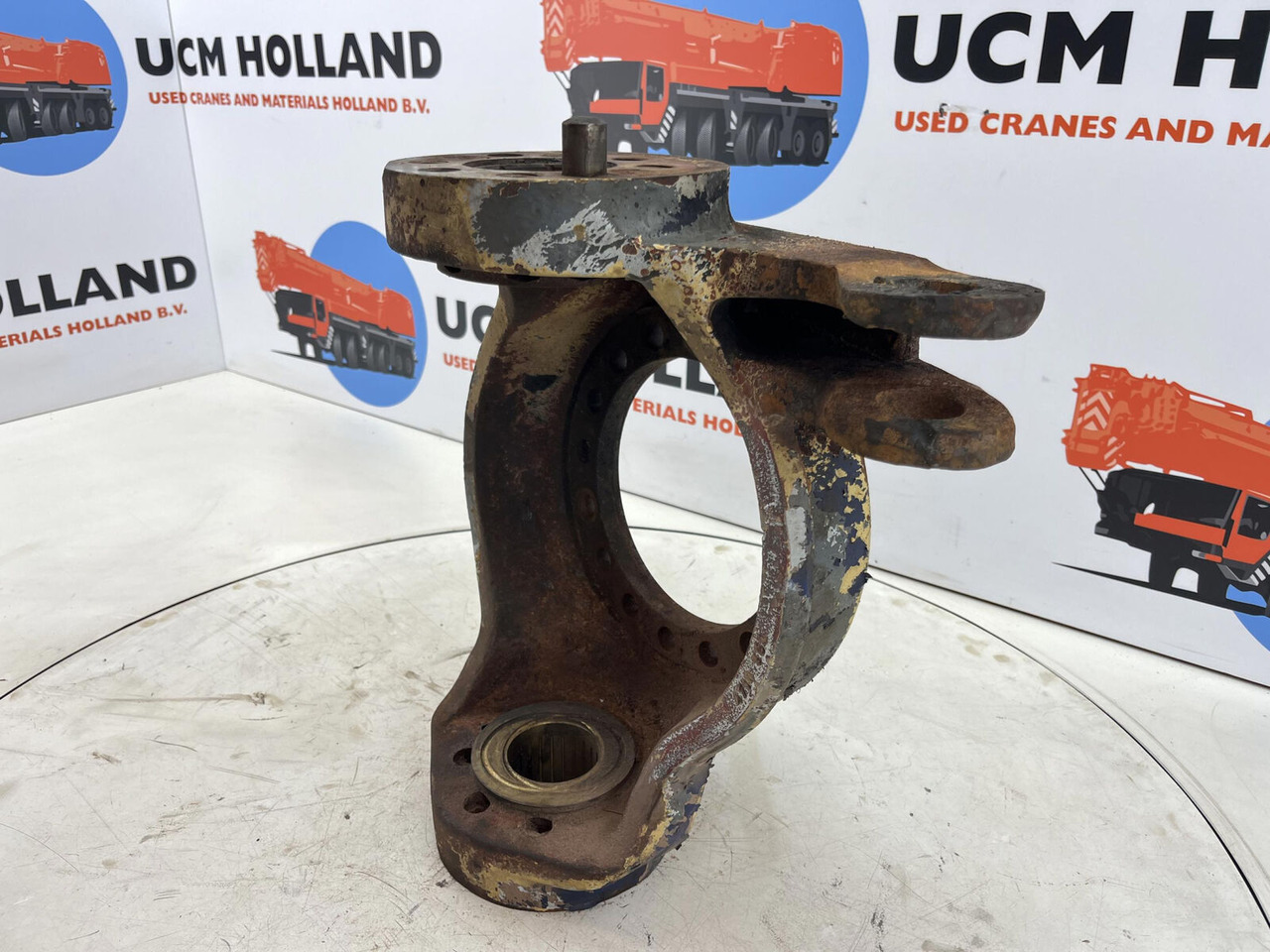 FAUN RTF 50 Steering knuckle 16 holes axle 4 right - Ακραξόνιο για Τηλεσκοπικός γερανός: φωτογραφία 4 FAUN RTF 50 Steering knuckle 16 holes axle 4 right - Ακραξόνιο για Τηλεσκοπικός γερανός: φωτογραφία 4