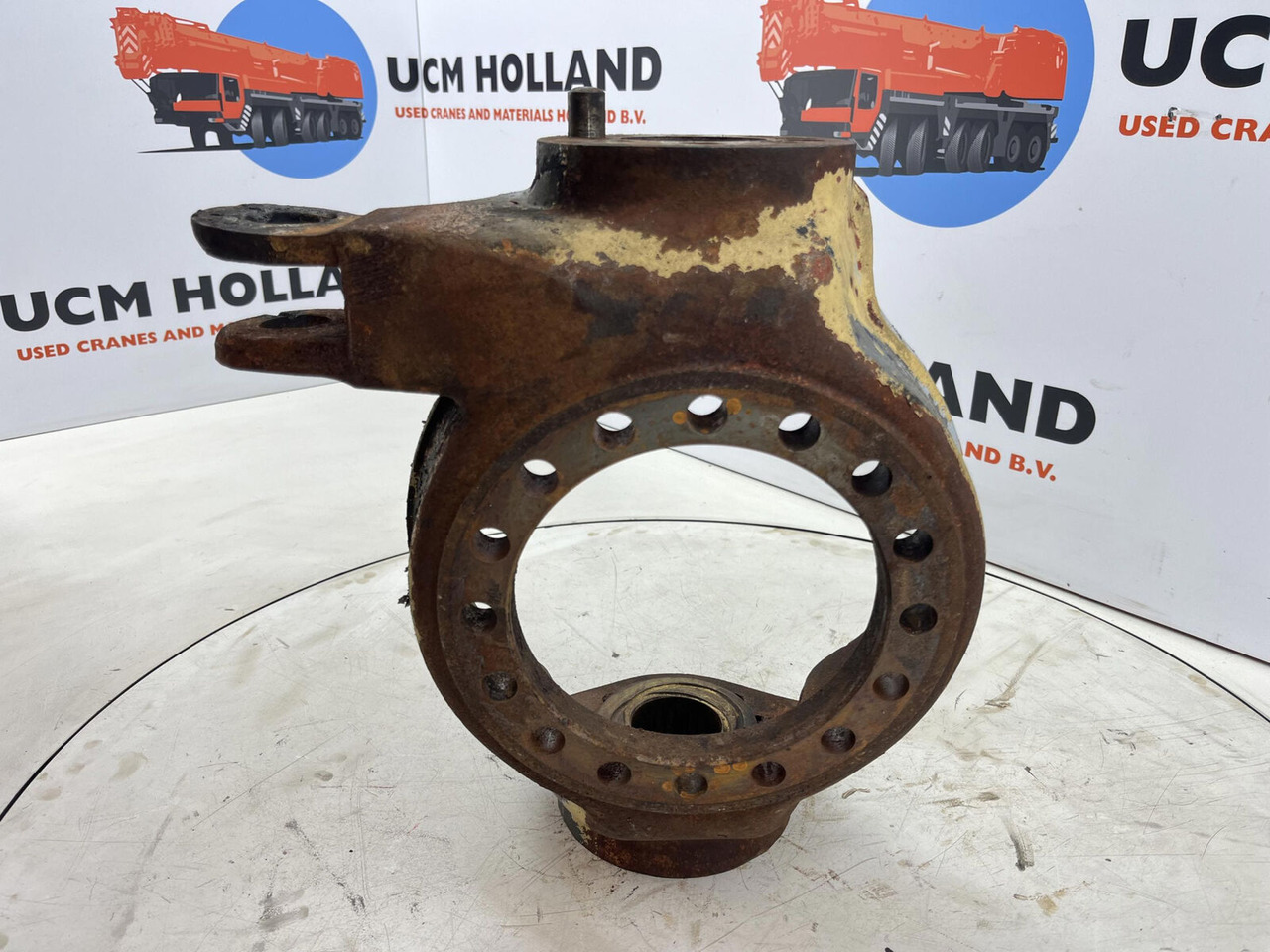 FAUN RTF 50 Steering knuckle 16 holes axle 4 right - Ακραξόνιο για Τηλεσκοπικός γερανός: φωτογραφία 2 FAUN RTF 50 Steering knuckle 16 holes axle 4 right - Ακραξόνιο για Τηλεσκοπικός γερανός: φωτογραφία 2
